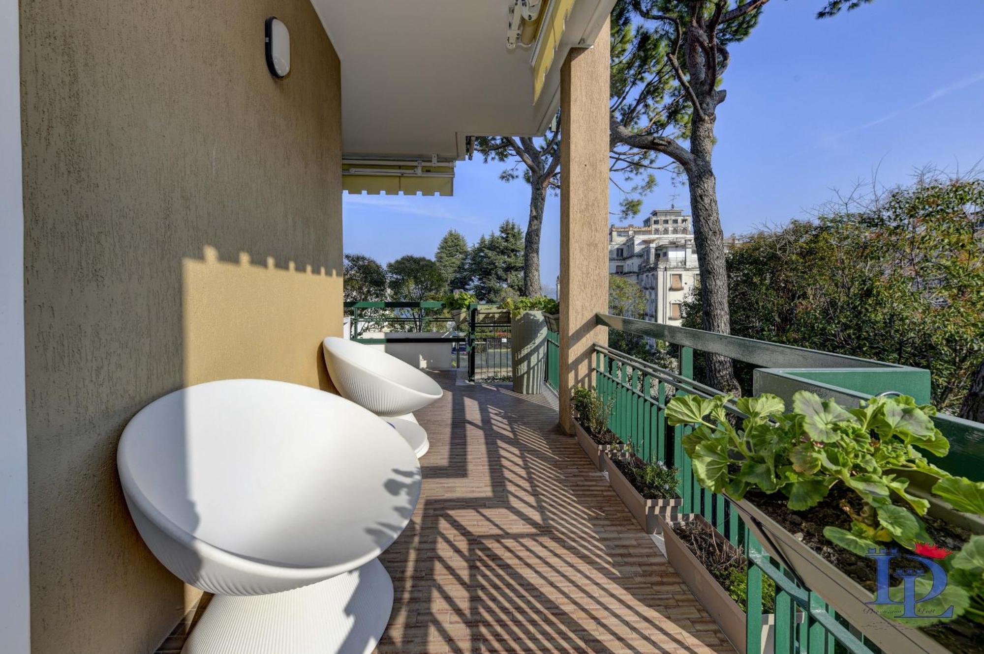 Desenzanoloft Official Partner Marriott Homes & Villas - Imperium デセンツァーノ・デル・ガルダ エクステリア 写真